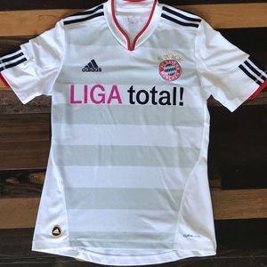 Size S Bayern Munich 2012 Soccer Jersey